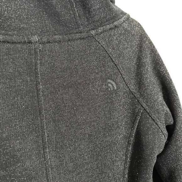 The North Face woman’s black fleece parka size M - Picture 8 of 9